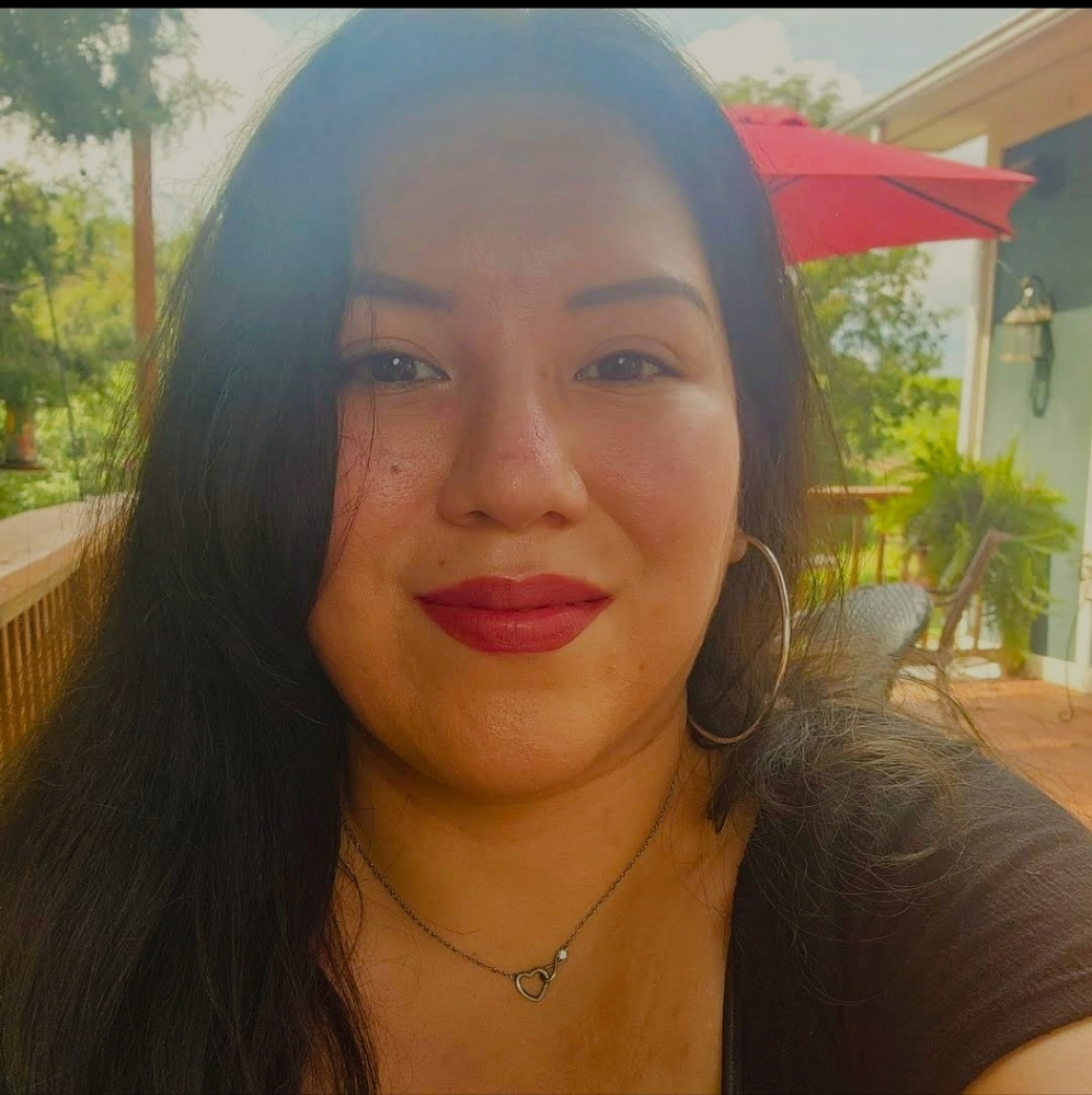 Meet your Posher, Gabriela